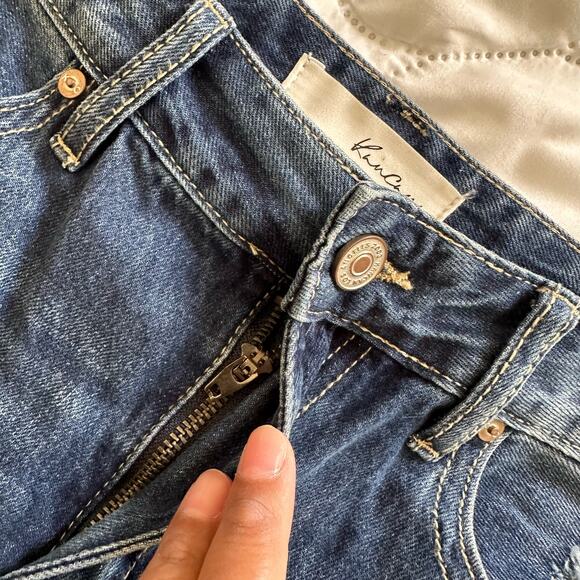 KanCan Distressed Cutoff Shorts Size 7/27 - Picture 4 of 10